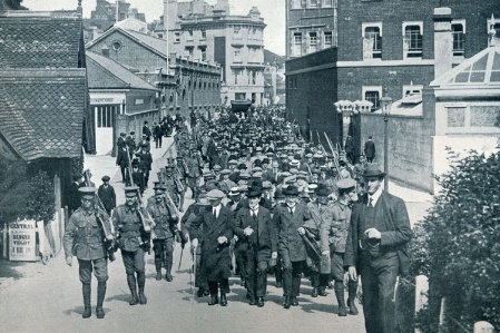German reservists march through Folkestone (1914)