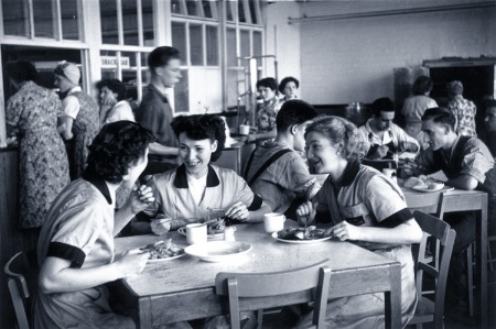 Richard Hoggart/British workers eating in staff cafeteria