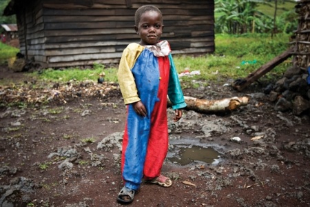 Congolese child wearing costume